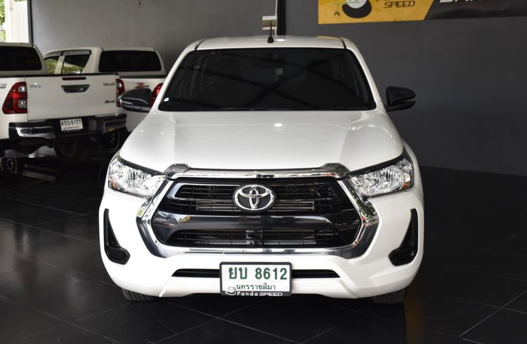 Toyota Hilux Revo 2023 2.4 Z Edition Entry Pickup ดีเซล ไม่ติดแก๊ส เกียร์ธรรมดา ขาว รูปที่ 2