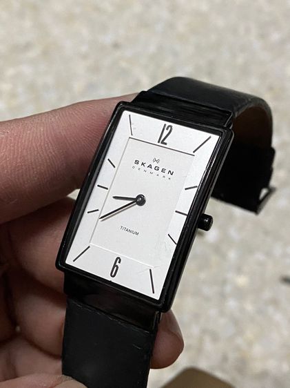 นาฬิกายี่ห้อ SKAGEN  ควอทซ์ ของแท้มือสอง เรือนบาง สายเดิม ผู้ ญ   850฿ รูปที่ 3