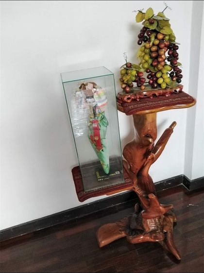 โต๊ะ​ไม้​มะค่า​เก่า​แผ่น​เดียว​ลายไม้​สวย​งา​ม​ รูปที่ 14