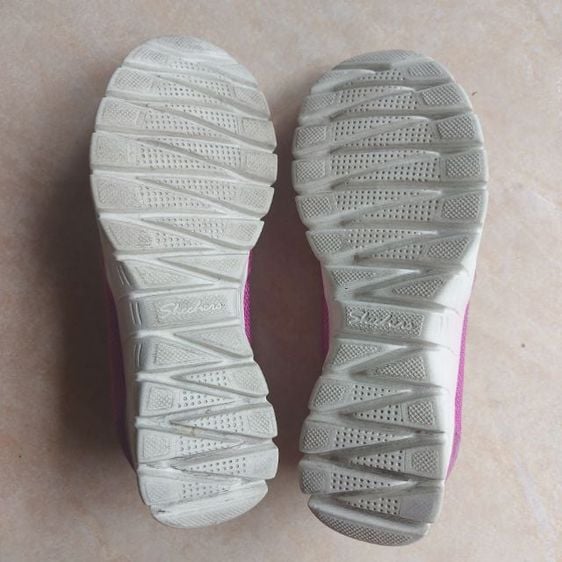 🔥ของแท้💯🔥👟🧤รองเท้ามือสอง SKECHERS Air - Cooled Memory Foam รองเท้าสำหรับเดิน เบา นุ่ม เด้ง สวมใส่สบาย  รูปที่ 9