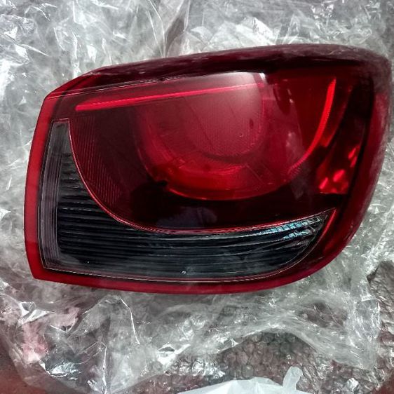 ไฟท้าย มาสด้า2 5ประตู รูปที่ 2