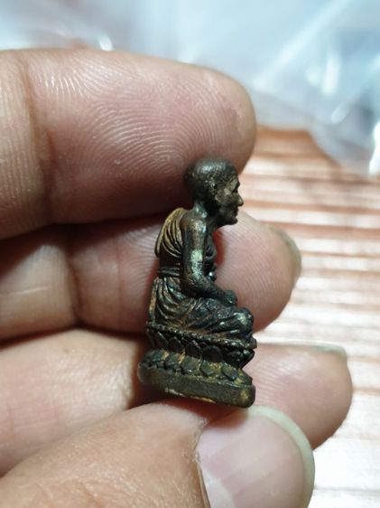 รูปหล่อหลวงปู่ทวด อุดผงเก่า ปลุกเสก วัดทรายขาวปัตตานี ออกวัดประสาทบุญญาวาส ปี 40 อาจารย์นองปลุกเสก รูปที่ 4