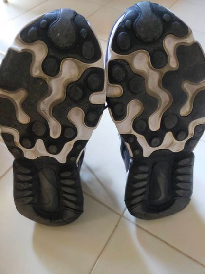 รองเท้าผ้าใบมือสอง สีดำ-ขาว ไซส์ 38 (24 ซม) ขายถูกมีตำหนิ รูปที่ 7