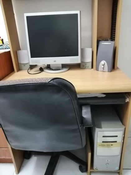 ขายคอมพิวเตอร์ตั้งโต๊ะยี่ห้อ HP พร้อมโต๊ะและเก้าอี้ราคาถูกเพียง 2500 บาท รูปที่ 2