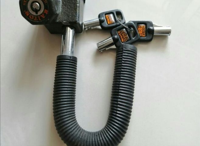 ขายกุญแจล็อคเบรค-ล็อคพวงมาลัยรถ  500 บาท รูปที่ 2