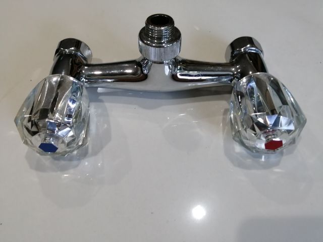 ขายก๊อกน้ำผสมร้อน-เย็นลงอ่างอาบน้ำ วัสดุเกรดพรีเมี่ยมทองเหลืองแท้  ของใหม่เอี่ยม ยังไม่เคยใช้เลย ขายถูกสุดๆ รูปที่ 6