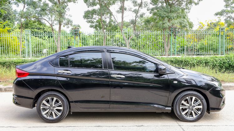 Honda City 2017 1.5 V Plus i-VTEC Sedan เบนซิน ไม่ติดแก๊ส เกียร์อัตโนมัติ ดำ รูปที่ 4