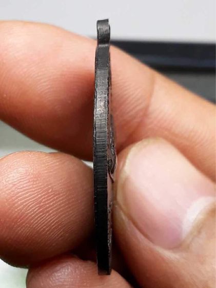 เหรียญหลวงปู่มั่น 100 ปี รูปที่ 4