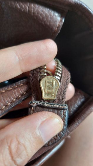 กระเป๋าผ้า Fendi ลายแบรนด์  รูปที่ 12