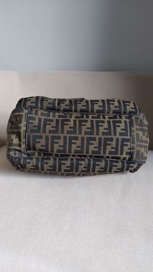 กระเป๋าผ้า Fendi ลายแบรนด์  รูปที่ 7