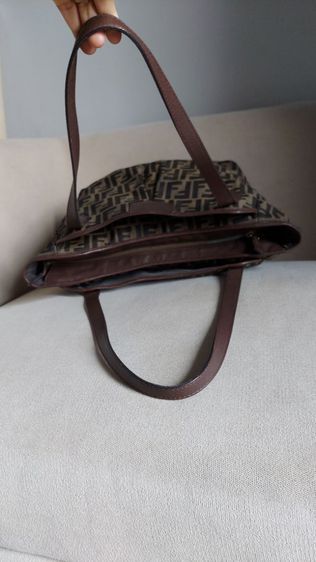 กระเป๋าผ้า Fendi ลายแบรนด์  รูปที่ 6