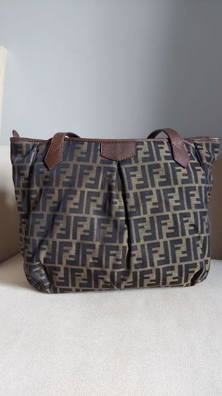 กระเป๋าผ้า Fendi ลายแบรนด์  รูปที่ 3