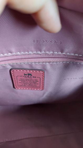 กระเป๋าถือ coach สีชมพูหวาน รูปที่ 14