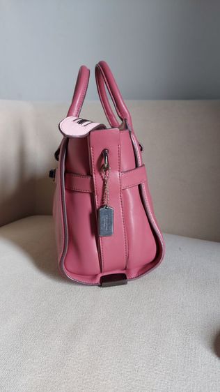 กระเป๋าถือ coach สีชมพูหวาน รูปที่ 5