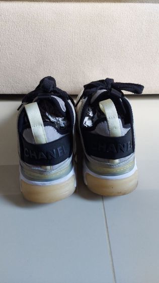 รองเท้าผ้าใบ Chanel ไซส์ 37  รูปที่ 3