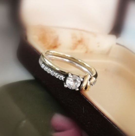 sold 🎀 knot ring เงื่อนผูกใจ แหวน two-tone silver 925 -
April vintage​ รูปที่ 2
