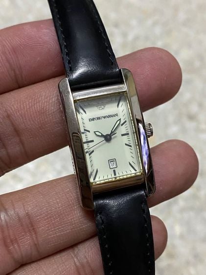 Emporio Armani เงิน นาฬิกายี่ห้อ ARMANI  EMPORIO  ควอทซ์  ของแท้มือสอง สายเปลี่ยนมาใหม่ 950฿