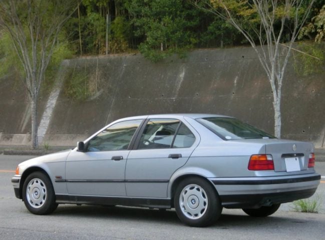 ฝาตบกระทะล้อ BMW E36 ปี92-97 ขอบ15 ตรงรุ่น บีเอ็ม 316 Compact และ บีเอ็ม E36 4ประตู ตรงตามสเป็คนอกครับ ครบ4ฝา สีเดิมไม่มีพ่นใหม่ รูปที่ 5