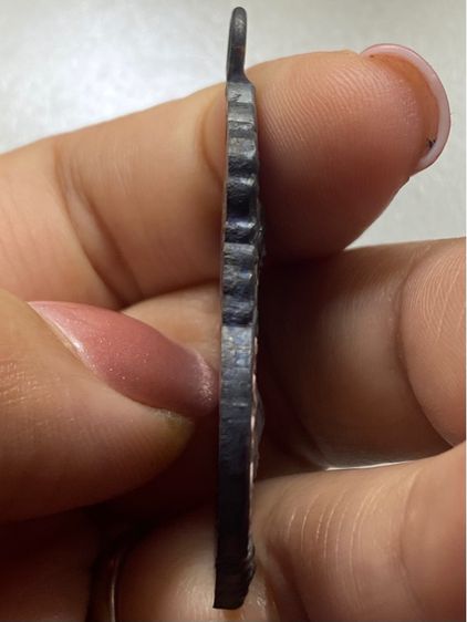 เหรียญเสมาหลวงปู่ทิม วัดละหารไร่ พร้อมกล่อง รูปที่ 4