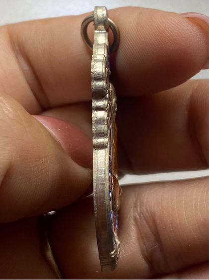 เหรียญเสมาหลวงปู่ทิม วัดละหารไร่ พร้อมกล่อง รูปที่ 4