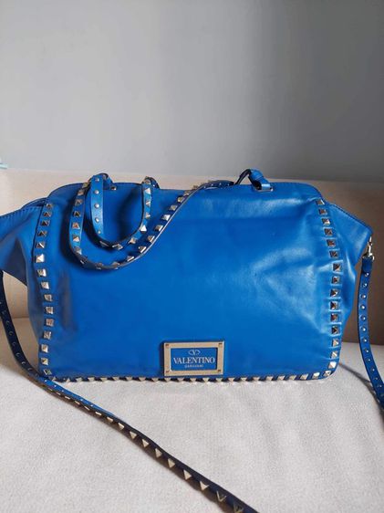 กระเป๋า Valentino Garavani แท้ รุ่น rock studd สีน้ำเงิน  รูปที่ 2