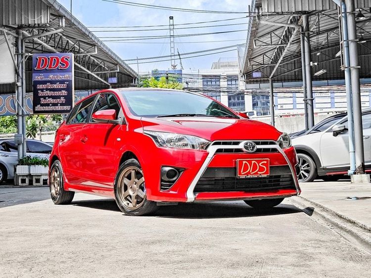 Toyota Yaris 2015 1.2 E Sedan เบนซิน ไม่ติดแก๊ส เกียร์อัตโนมัติ แดง รูปที่ 4