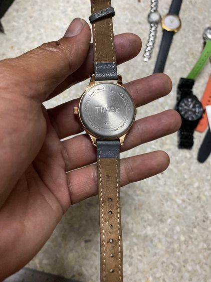 นาฬิกายี่ห้อ TIMEX  ของแท้มือสอง  สายเดิม  มีร่องรอยใช้งานบ้าง 650฿ รูปที่ 8