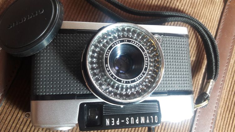 กล้องฟิล์ม Vintage olympus ees-2 made japan รุ่นtop สภาพใหม่ ใสกิ๊ก ไม่มีรอยหนัก ใช้งานได้ปรกติ หรือโชว์สะสมแต่งบ้าน ร้านค้า รูปที่ 7