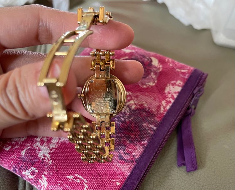 นาฬิกา christian dior สายทอง(หญิง) หน้าปัดดำ ระบบควอส เรือนบาง รูปที่ 5