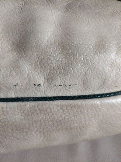 กระเป๋าถือ Fendi ของแท้ สีทูโทน สวยมาก รูปที่ 8