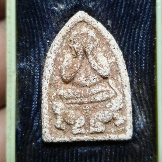 พระปิดตามหานิยม รุ่นช้างคู่ วัดท้ายน้ำ จ.พิจิตร ปี 2526 มวลสารดี ของหลวงพ่อเงิน นิยม หายากแล้ว รูปที่ 3