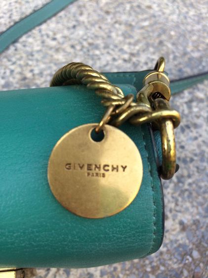 กระเป๋า Givenchy gv3 mini แท้ หนังผสมหนังกลับ  รูปที่ 3