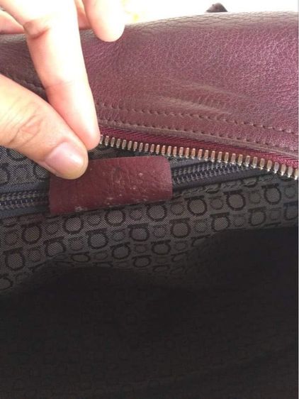 กระเป๋าถือ salvatore ferragamo ของแท้ สีม่วงเปลือกมังคุด  รูปที่ 7