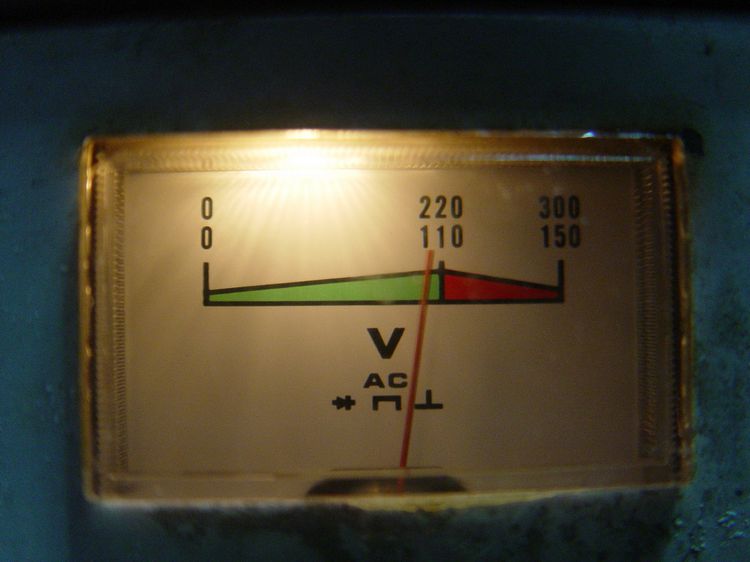 หม้อแปลงไฟ Automatic Voltage Regulator 220V JAPAN รูปที่ 8