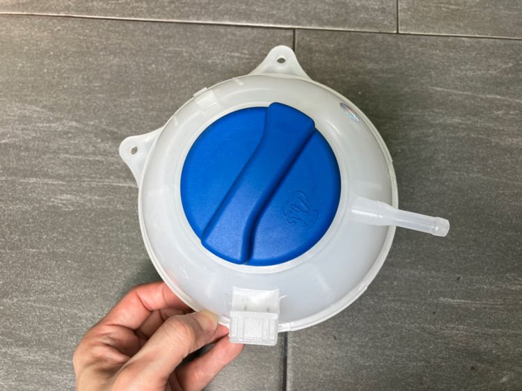 กระปุกพักน้ำ Coolant Volkswagen รุ่นเก่า Passat B4 Golf2 Golf3 Vento Caravelle T4 ฝาล้อ 56 mm ยางกันน้ำคอยจุดระเบิด Coil รูปที่ 11