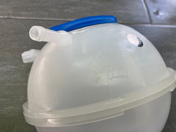 กระปุกพักน้ำ Coolant Volkswagen รุ่นเก่า Passat B4 Golf2 Golf3 Vento Caravelle T4 ฝาล้อ 56 mm ยางกันน้ำคอยจุดระเบิด Coil รูปที่ 2