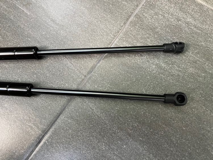 โช๊คฝาโปรงหน้า Land Rover Discovery3 , LR3 , LR4 รูปที่ 4