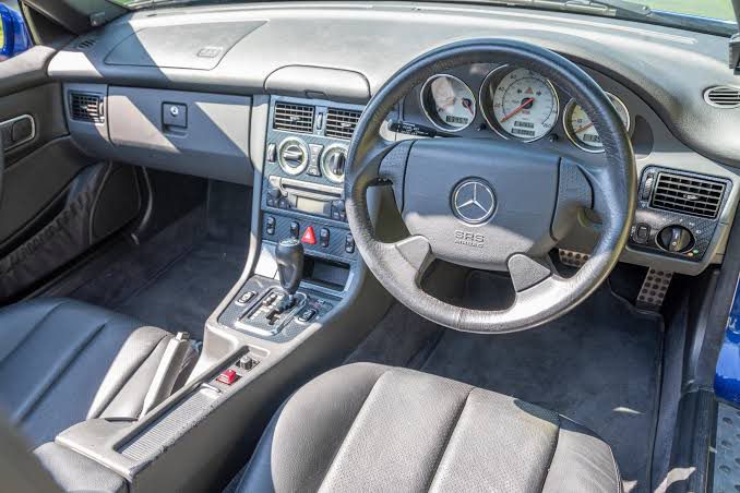 เสาA พร้อมคิ้วยาง สลิงดึงหลังคา Benz SLK R170 โลโก้ฝากระโปรงหน้า แป้นเบรกคันเร่งกันลื่น รูปที่ 18