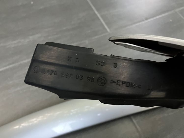 เสาA พร้อมคิ้วยาง สลิงดึงหลังคา Benz SLK R170 โลโก้ฝากระโปรงหน้า แป้นเบรกคันเร่งกันลื่น รูปที่ 4