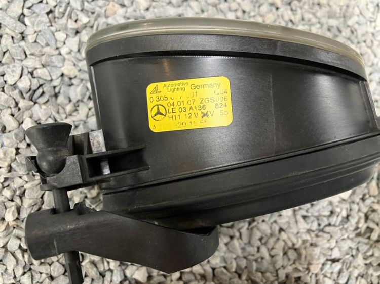 ไฟตัดหมอก ทรงไข่ Benz W209 W211 A1698201656 , A1698201556 ของแท้ มือสอง ท่ออากาศ ท่อไอดี เครื่อง M112 E240 รูปที่ 7