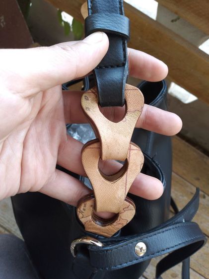 กระเป๋า Alvero Martini แท้ หนังแท้ทรงจีบ  รูปที่ 11