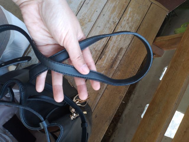 กระเป๋า Alvero Martini แท้ หนังแท้ทรงจีบ  รูปที่ 18