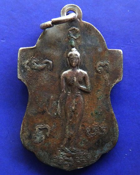 เหรียญเสมาหลังลีลา (ขาแข็ง) รุ่นแรก บล็อคเสริม เนื้อเงิน หลวงพ่อเต๋ คงทอง วัดสามง่าม จ.นครปฐม  เหรียญรุ่นนี้สร้างในราวปี 2510 รูปที่ 2