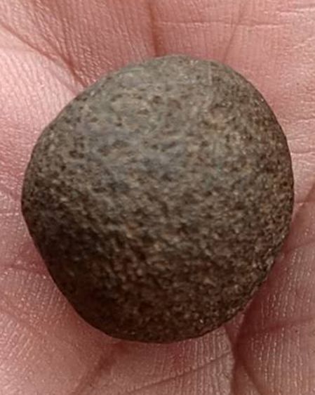 ลูกอมเนื้อผง ขนาด 2 ซ.ม. พระบ้านเก่าเก็บหลายสิบปี รูปที่ 2