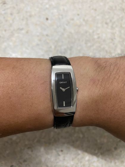 นาฬิกายี่ห้อ DKNY  ของแท้มือสอง สแตนเลส สายเปลี่ยนมาใหม่ 850฿ รูปที่ 9