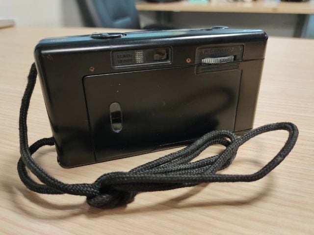 กล้องฟิล์มโกดัก Kodak VR35 พร้อมซองและสายคล้องคอตรงรุ่น รูปที่ 2