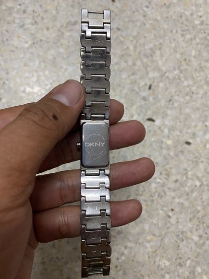 นาฬิกายี่ห้อ DKNY  ควอทซ์ ของแท้มือสอง สแตนเลสทั้งเรือน สายยาว 14.5 เซนติเมตร  900฿ รูปที่ 8