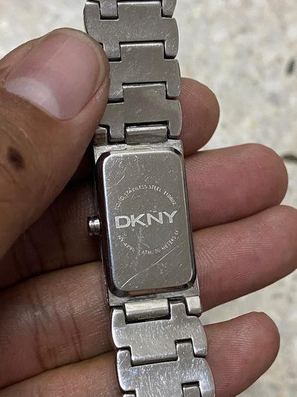 นาฬิกายี่ห้อ DKNY  ควอทซ์ ของแท้มือสอง สแตนเลสทั้งเรือน สายยาว 14.5 เซนติเมตร  900฿ รูปที่ 3