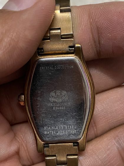 นาฬิกายี่ห้อ GRANDEUR  ควอทซ์ ของแท้มือสอง เพชรครบ สายยาว 19 เซนติเมตร 900฿  รูปที่ 3
