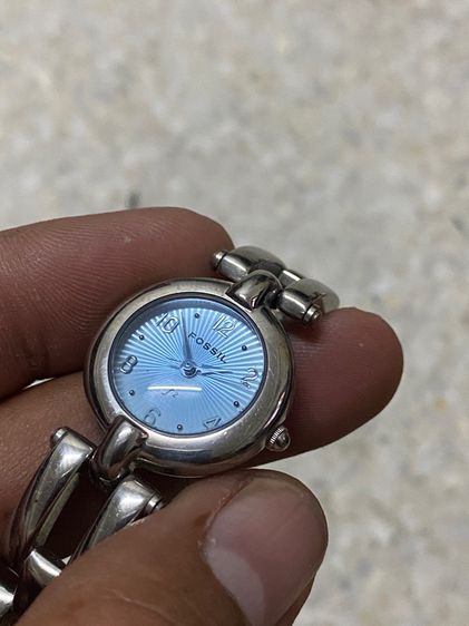 นาฬิกายี่ห้อ FOSSIL ควอทซ์  ของแท้มือสอง สแตนเลสสายยาว  15 เซนติเมตร  850฿ รูปที่ 2